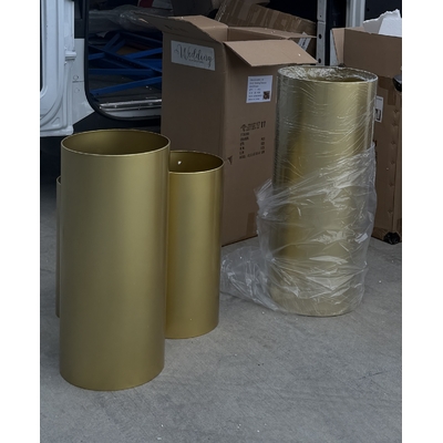 thumb_Set of 5 Matt Gold Round Metal Wedding Plinths – Factory Seconds