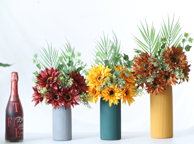 48cm Sunflower Bouquet/Vase Arrangment - Burgundy