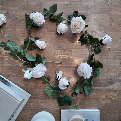 thumb_White Quality Rose Flower Garland – 1.5m with 14 Rose Heads