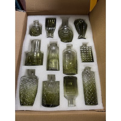 thumb_Green Glass Bud Vase Set – 12pcs (3 Sizes)