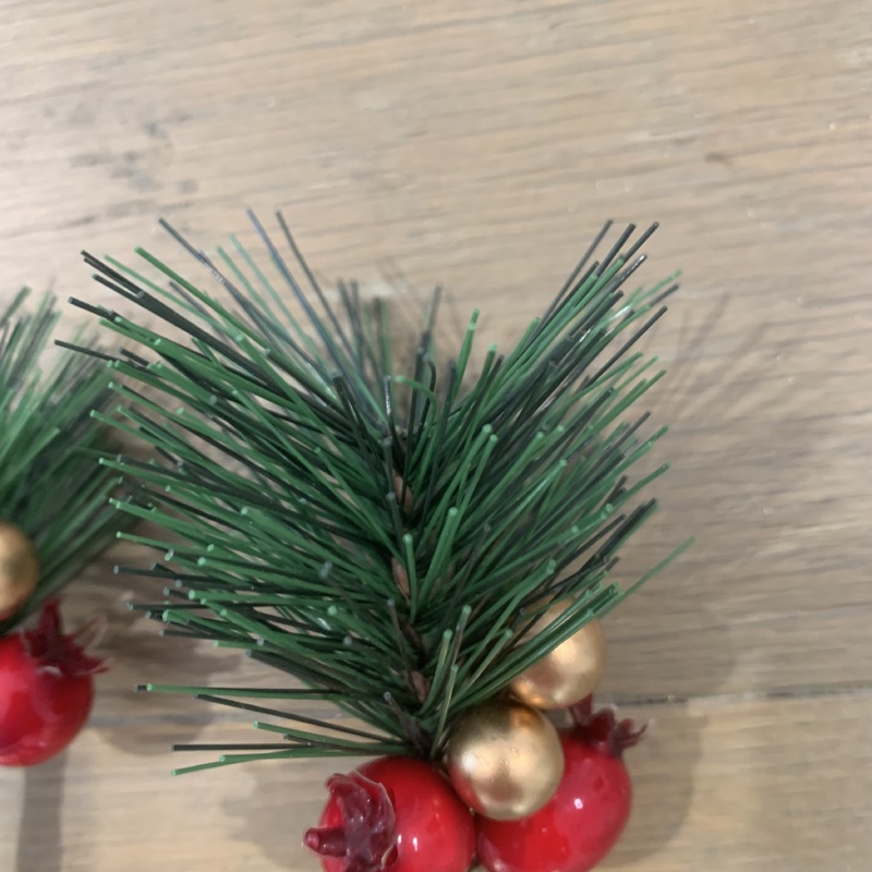 15cm  - Christmas Pick W/ Berries
