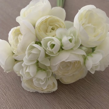 thumb_40cm White Mini Ranunculus Bouquet - 24 Head