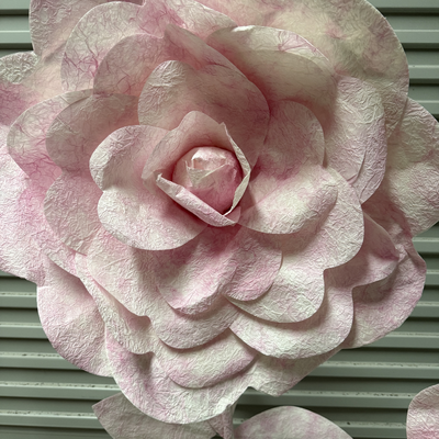 thumb_Set of 3 Pink/White Giant Roses on Stands