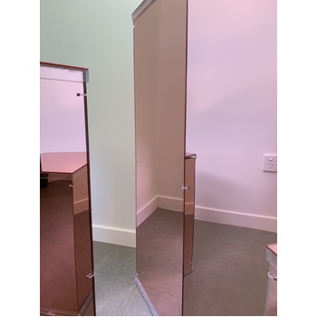 thumb_FACTORY SECONDS Set of 3 - Rose Gold Mirrored Acrylic Pedestal Risers/Flower Stands 