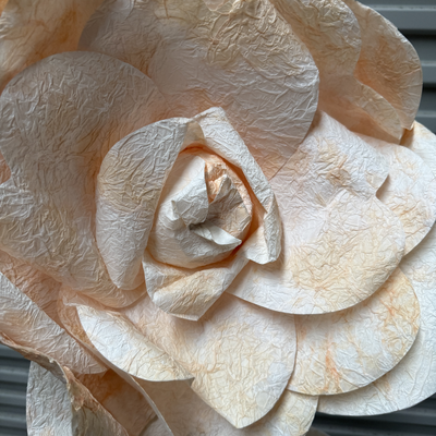 thumb_Set of 3 Cream/Peach Giant Roses on Stands