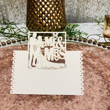 50pk White Mr & Mrs Place Cards