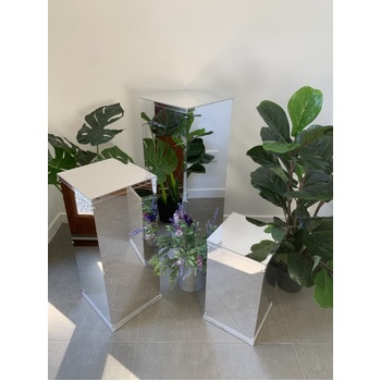 Set of 3 - Silver Mirrored Acrylic Pedestal Risers/Flower Stands - Seconds